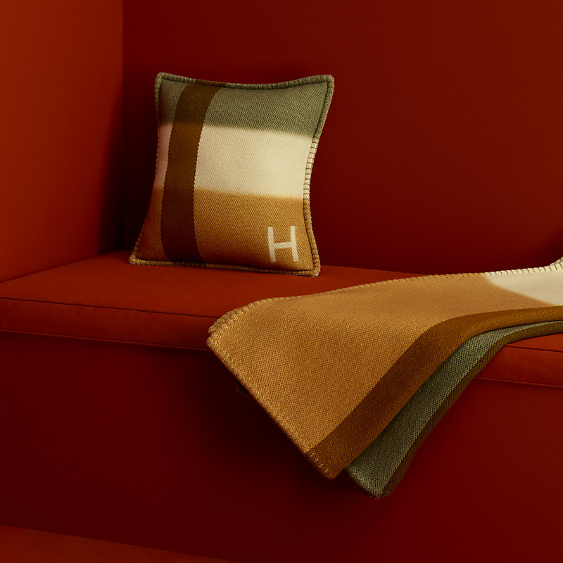 H Dye pillow | Hermès USA